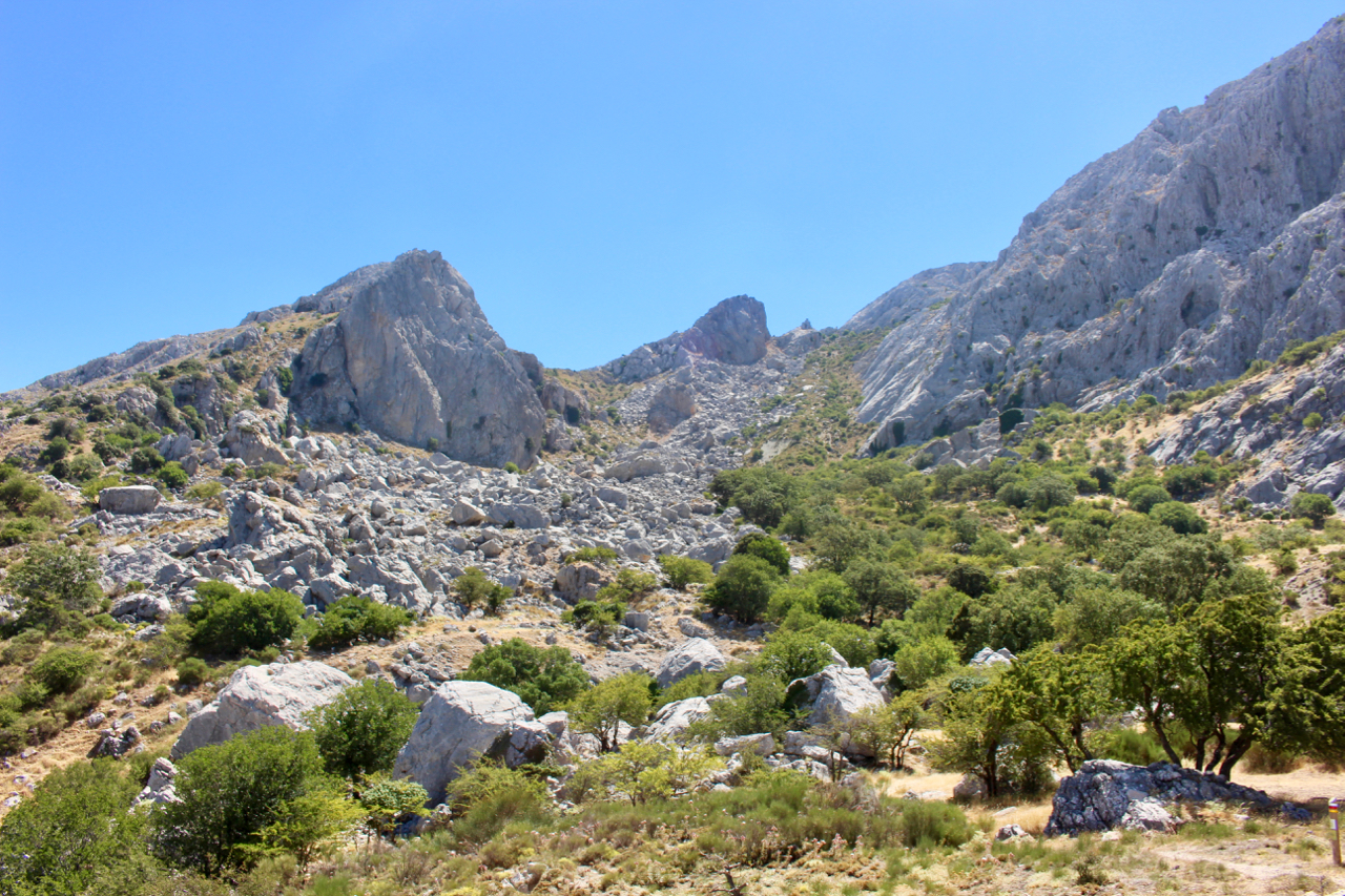 Wanderweg vom Alto Hondonero auf den Chamizo