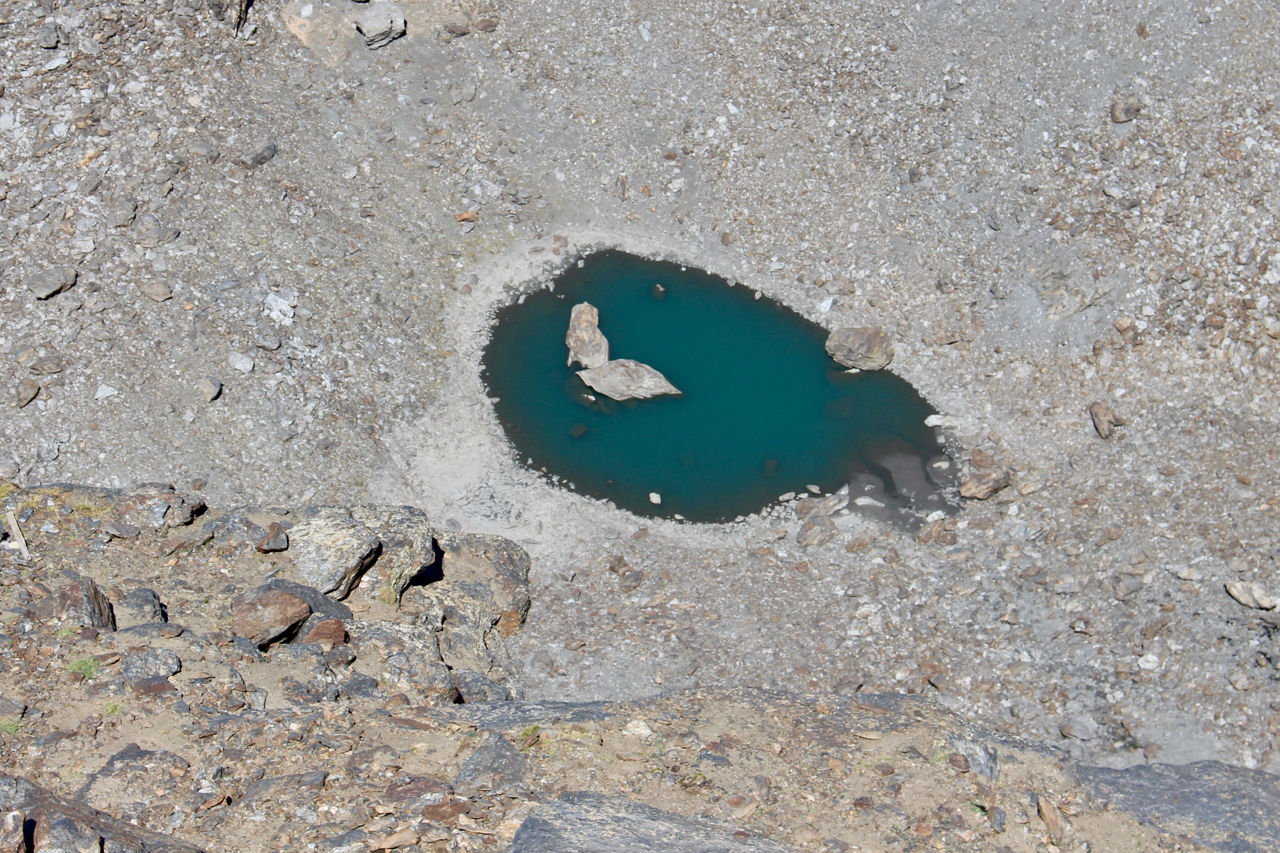 Lagune unterhalb des Gipfels Pico Veleta