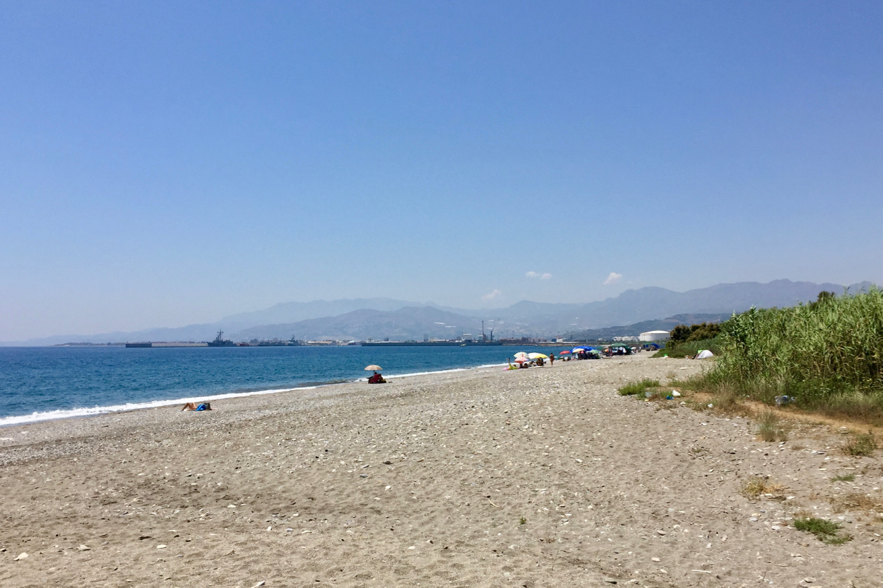 Playa Azucenas in Motril