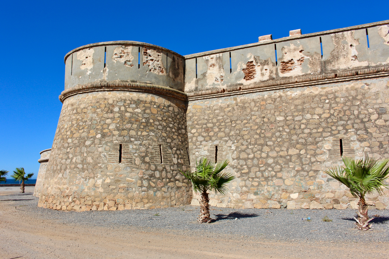 Das Kastell von Carchuna direkt am Strand