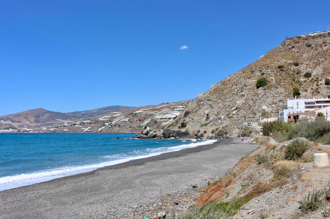 Strand Playa Casarones in Rubite an der Costa Tropical