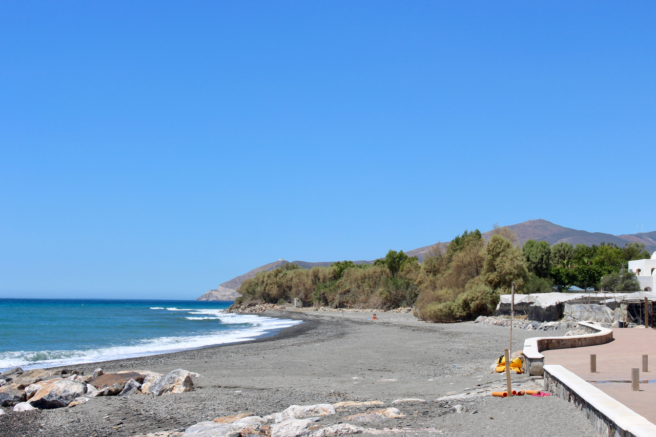 Strand Playa Castillo de Baños an der Costa Tropical