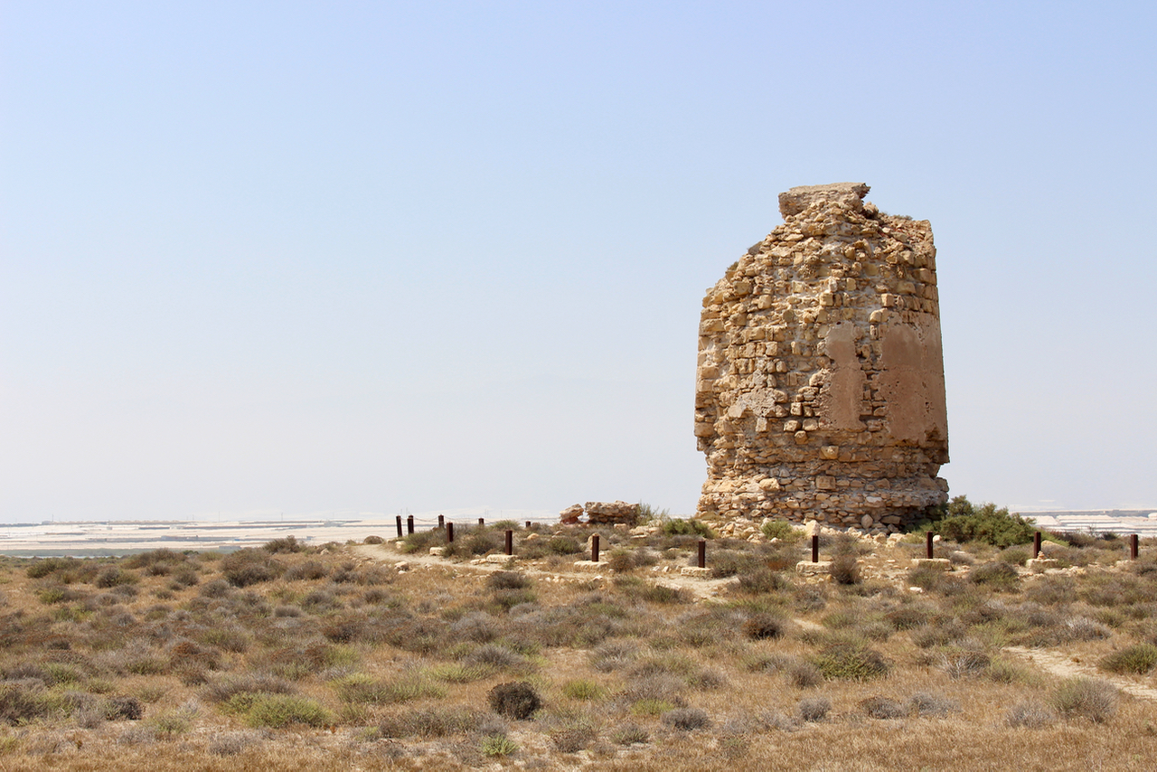 Torre de Cerrillos im Naturschutzgebiet Punta Entinas-Sabinar