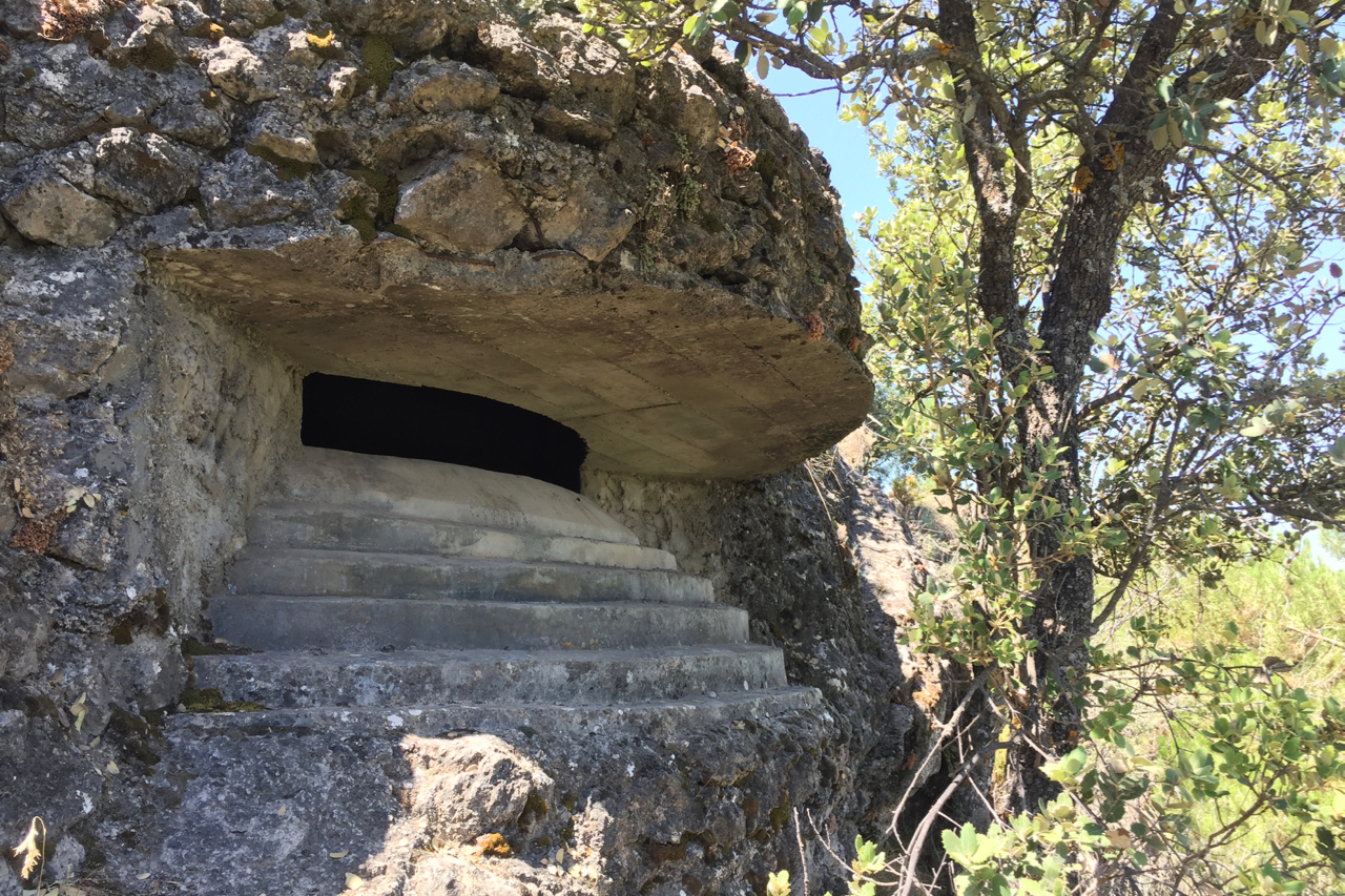 Bunker der Befestigungsanlage in der Sierra de la Yedra